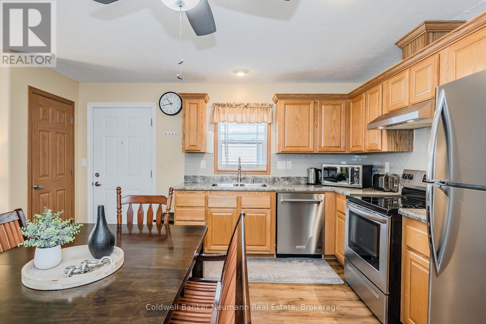 41 Cedarbush Crescent, Puslinch, Ontario  N0B 2J0 - Photo 12 - X12031397
