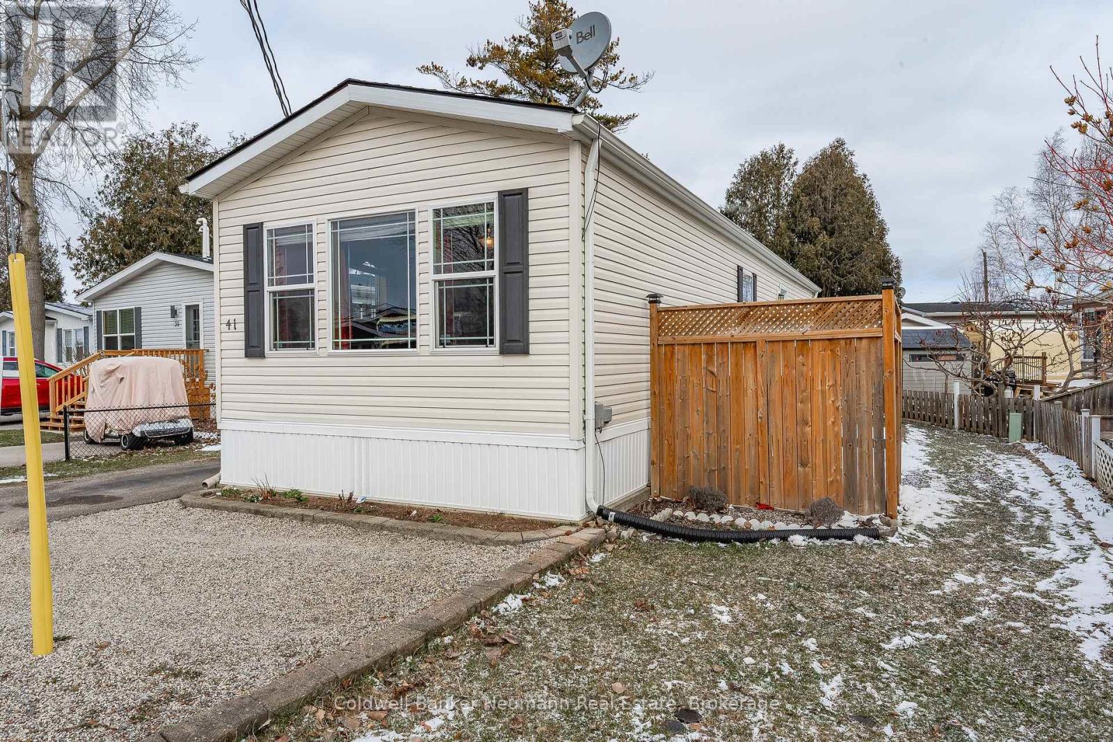 Property at 41 CEDARBUSH CRESCENT image 2