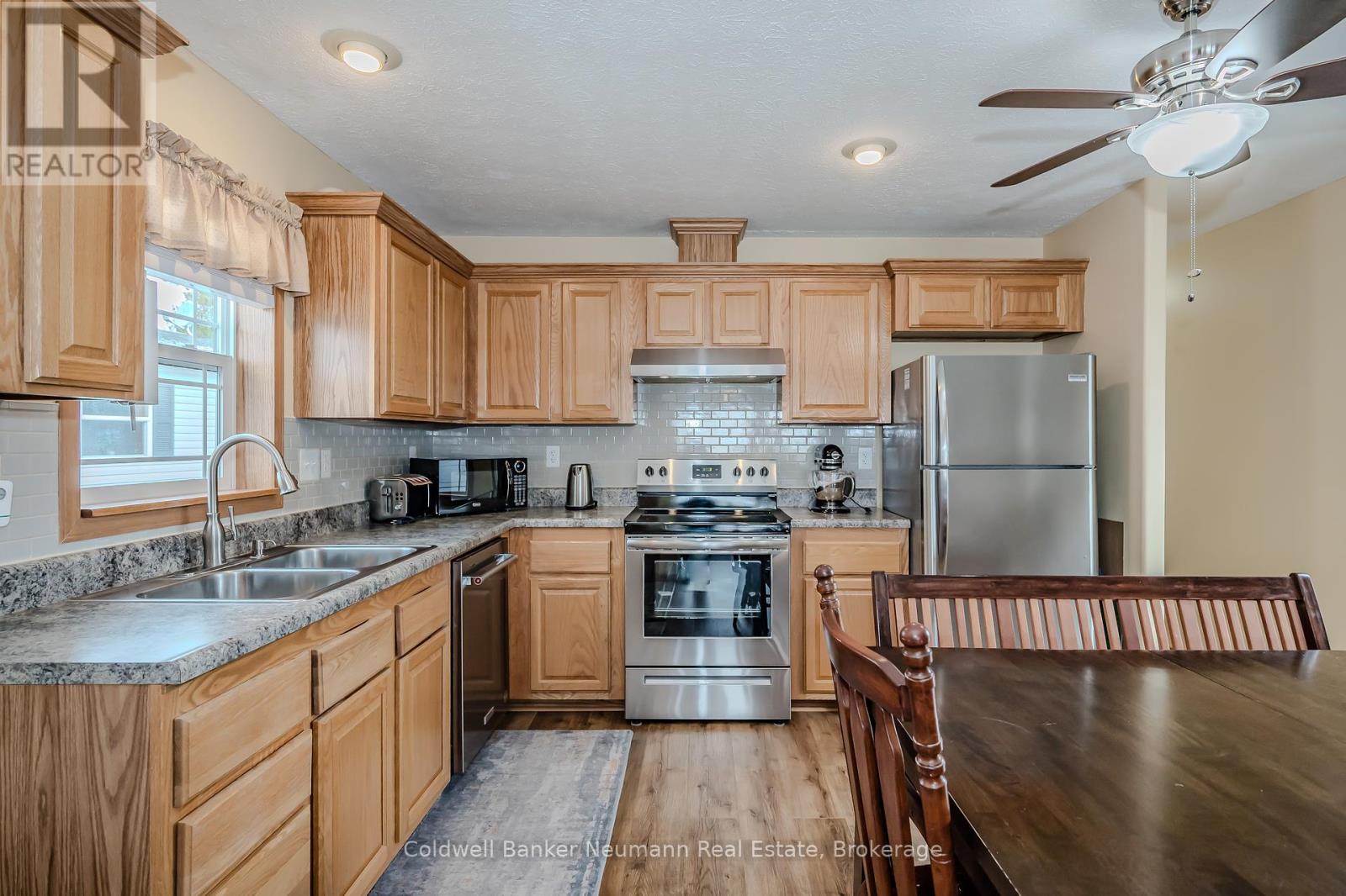 41 Cedarbush Crescent, Puslinch, Ontario  N0B 2J0 - Photo 9 - X12031397