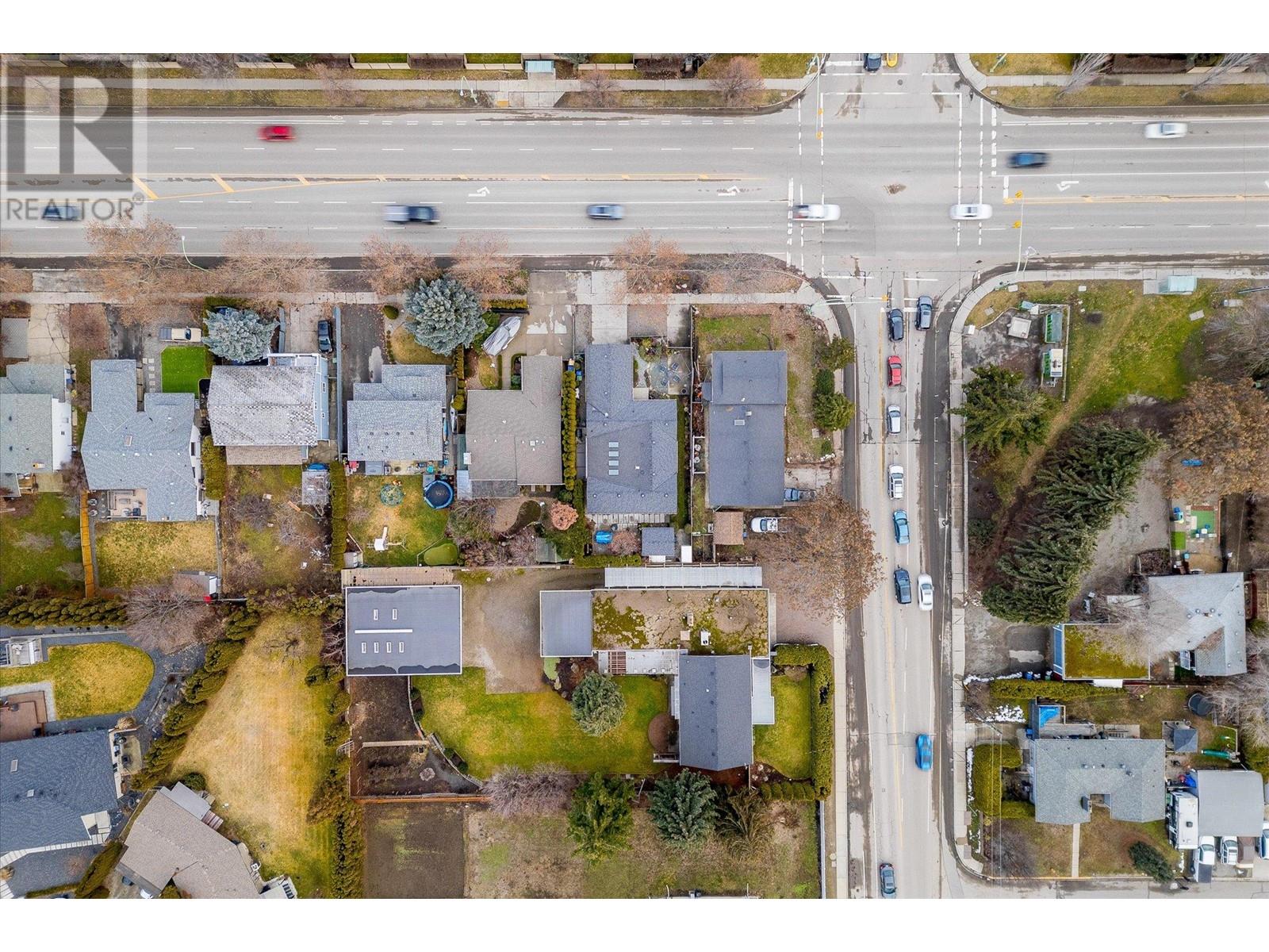 1198 Raymer Avenue, Kelowna, British Columbia  V1Y 5A1 - Photo 4 - 10304866