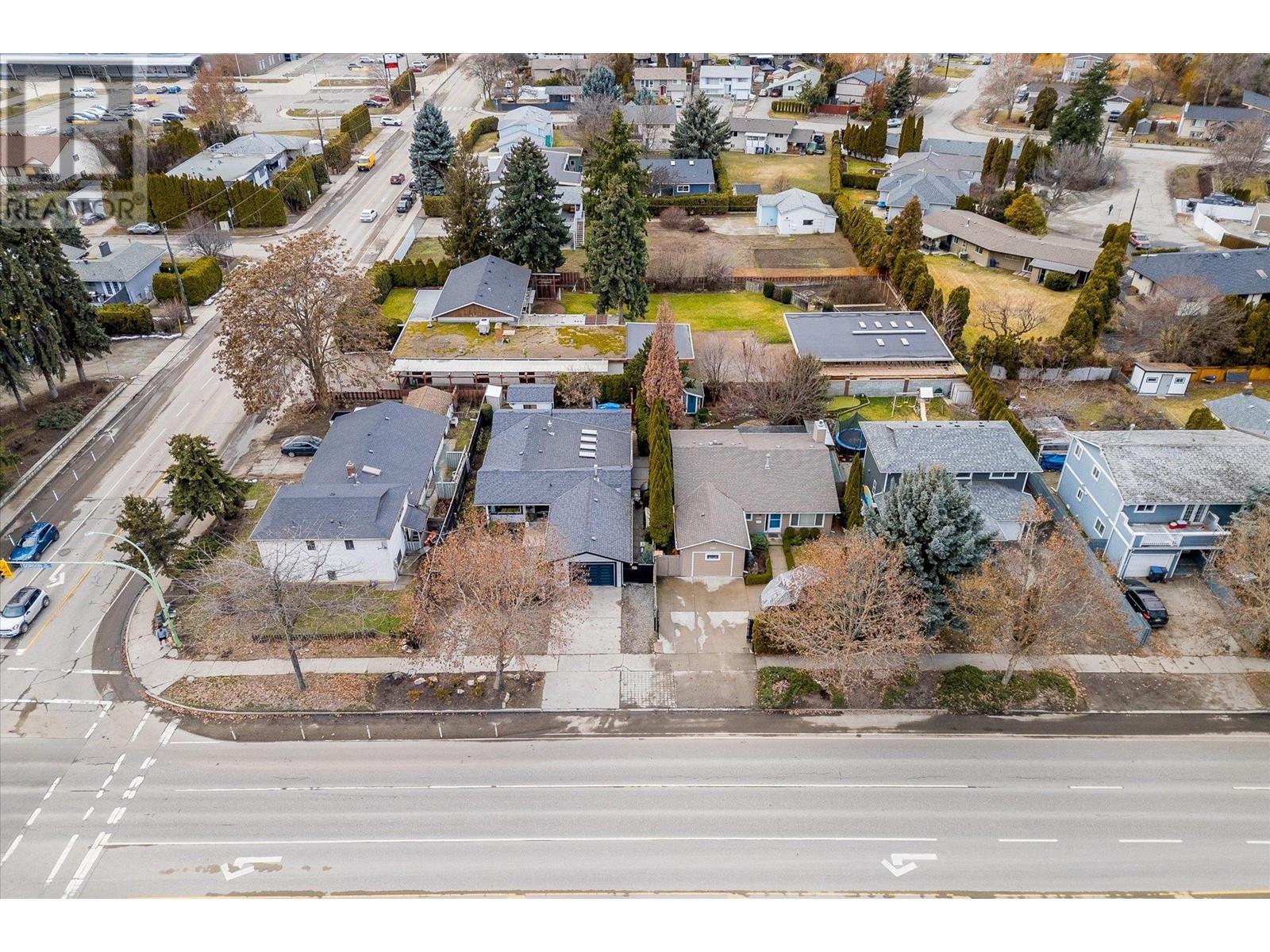 1198 Raymer Avenue, Kelowna, British Columbia