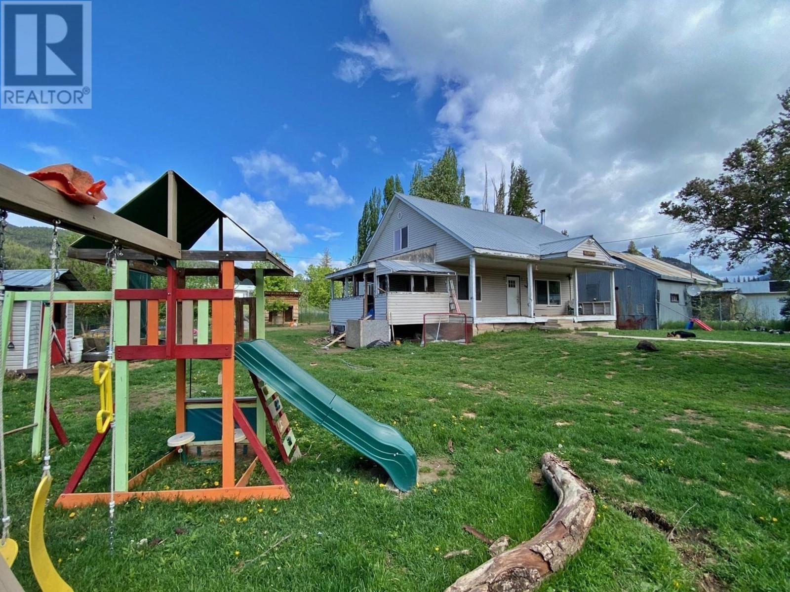 9857-9861 Church Street, Little Fort, British Columbia