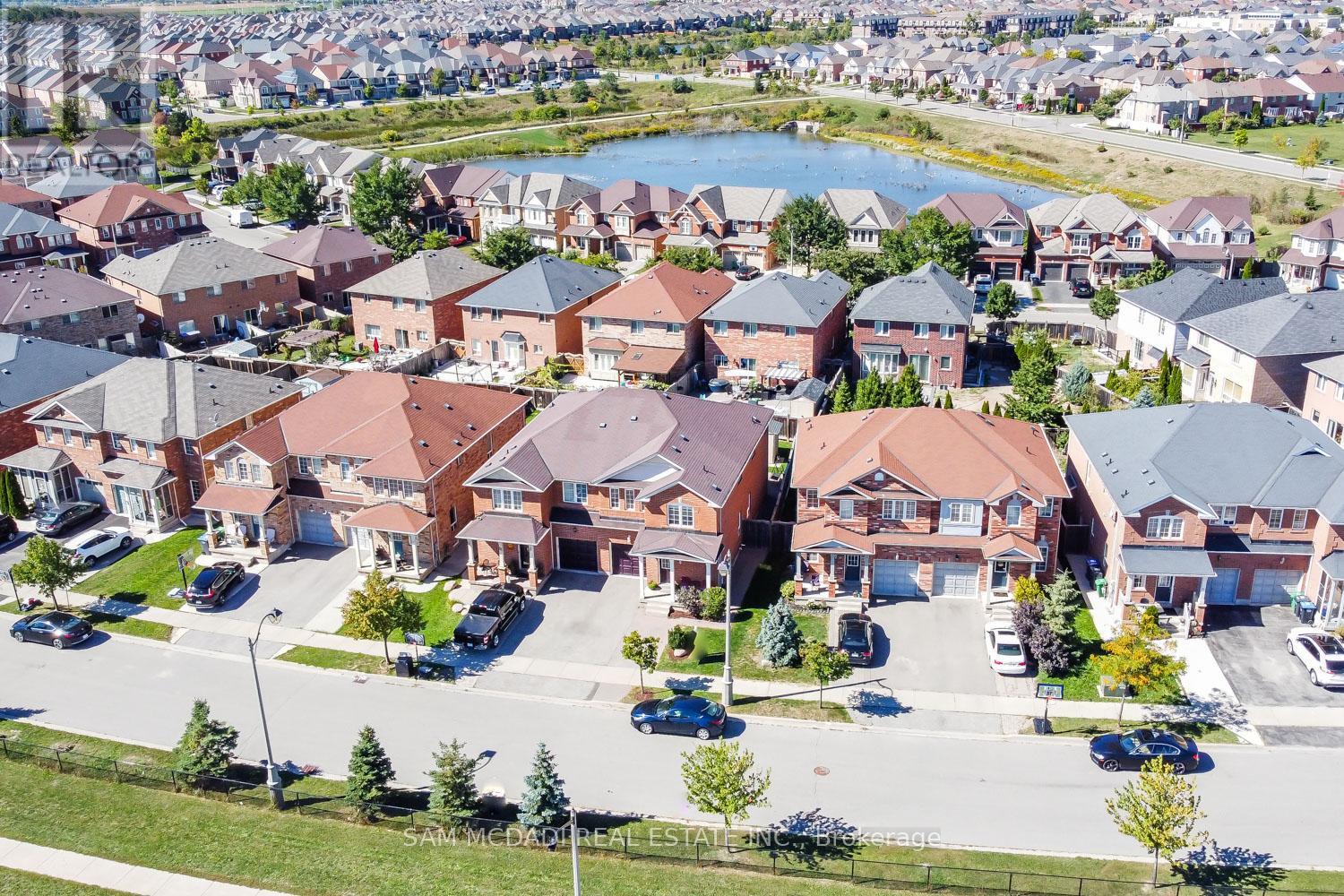 Property at 51 PERSONNA CIRCLE image 4