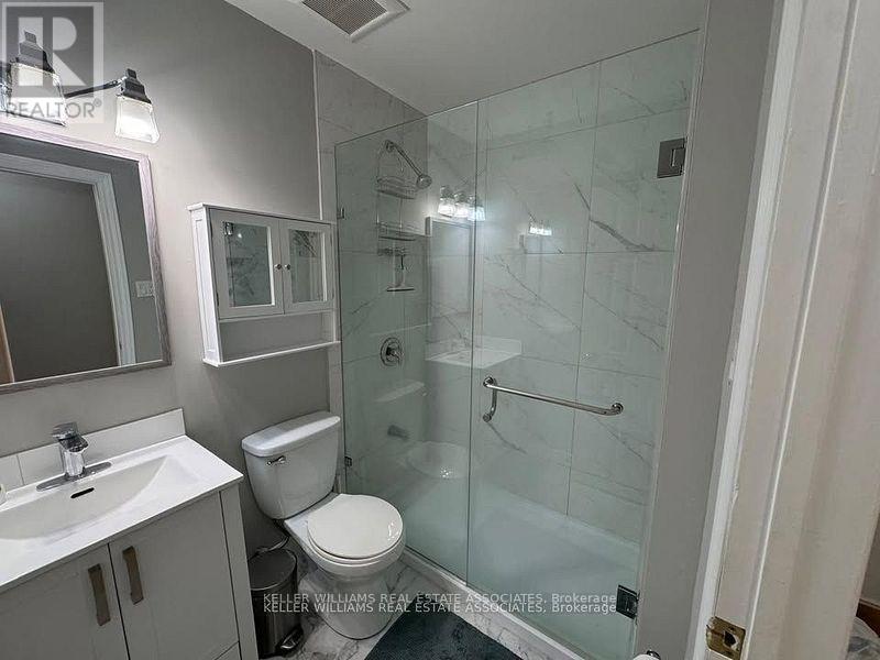 2 - 308 Lakeshore Road E, Mississauga, Ontario  L5G 1H4 - Photo 6 - W12031305