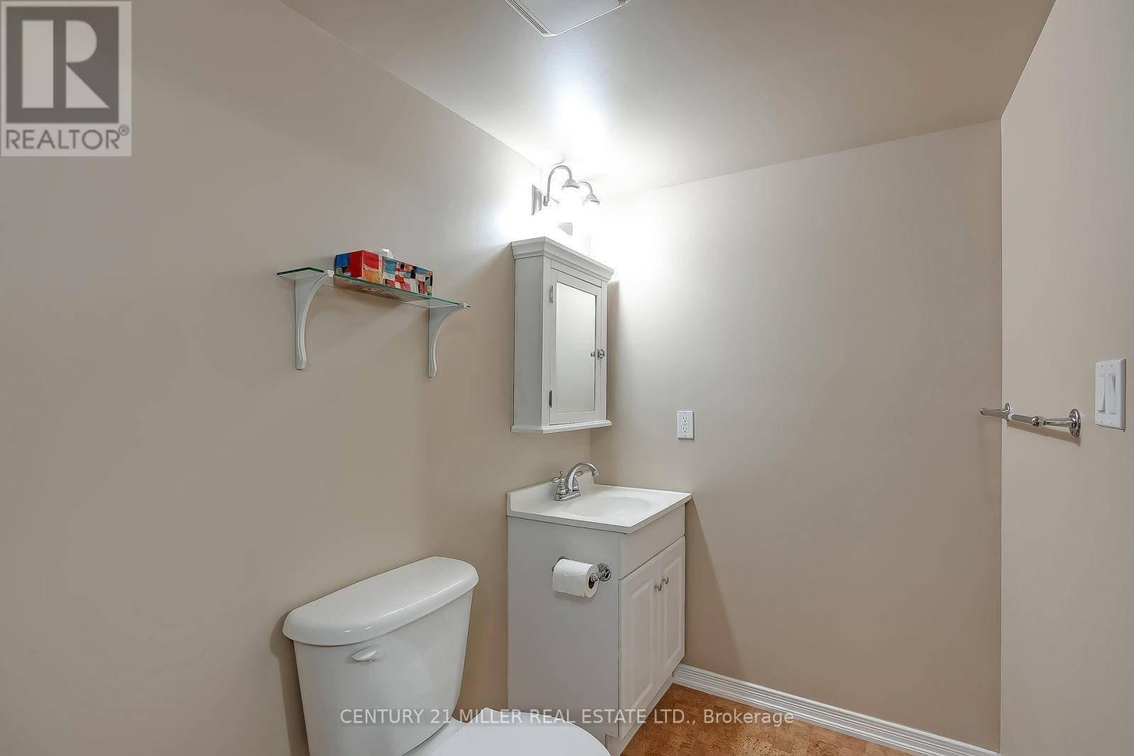 81 Abbotsford Trail, Hamilton, Ontario  L9B 0A4 - Photo 19 - X12031201