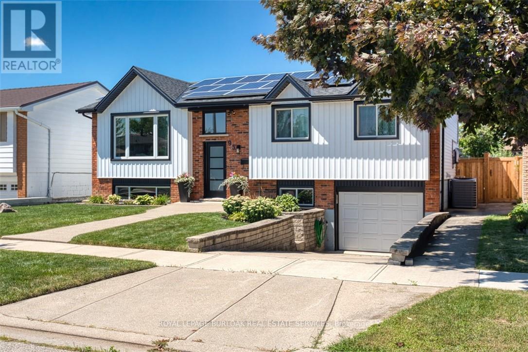 Property at 95 EASTBURY DRIVE image 3