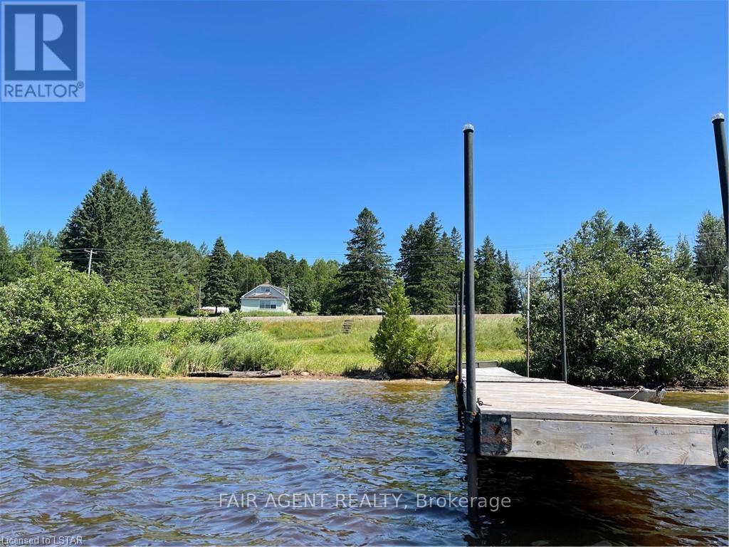 2442 HIGHWAY 520, Magnetawan, Ontario