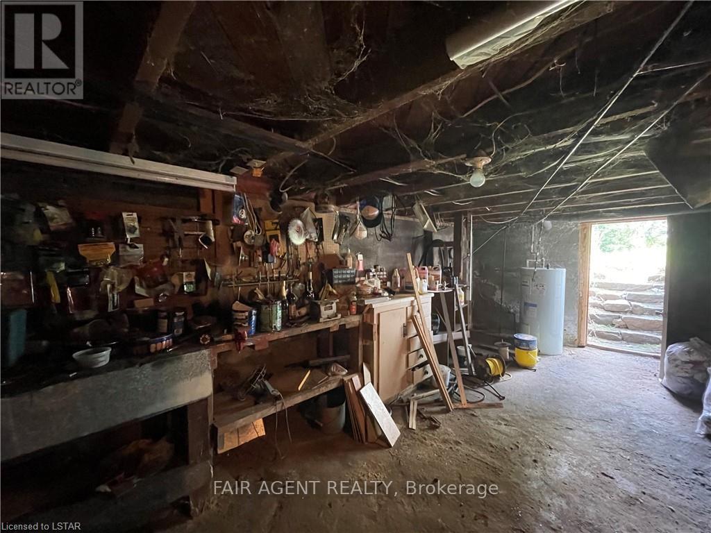 2442 Highway 520, Magnetawan, Ontario  P0A 1C0 - Photo 38 - X12031542