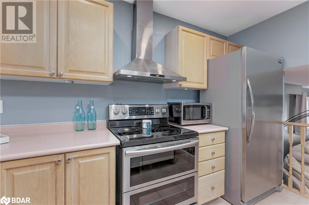 24 Twiss Drive, Barrie, Ontario  L4N 8P3 - Photo 6 - 40703227