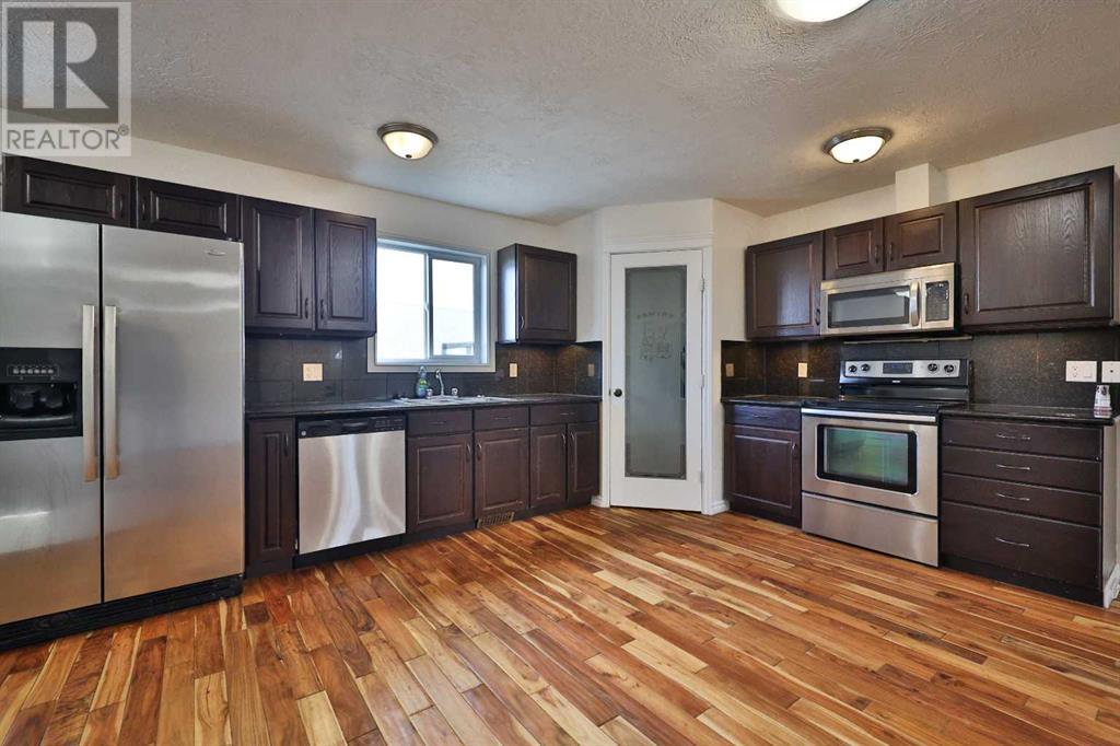 162 3 Street W, Cardston, Alberta  T0K 0K0 - Photo 9 - A2203547