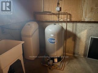 4019 Switzer Drive, Southwest Middlesex, Ontario  N0L 1M0 - Photo 22 - X12031456