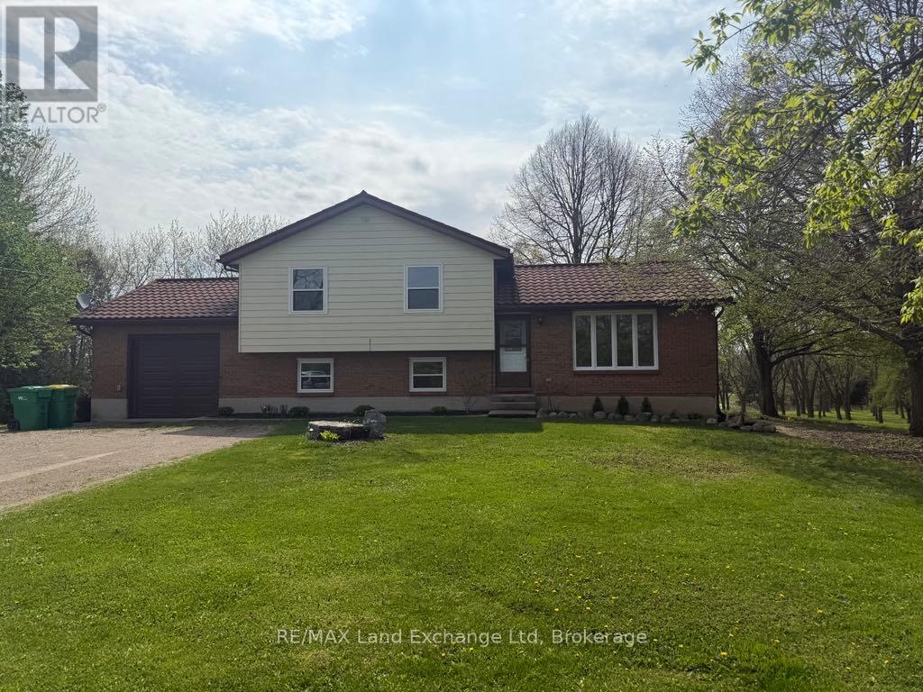 4019 Switzer Drive, Southwest Middlesex, Ontario  N0L 1M0 - Photo 4 - X12031456