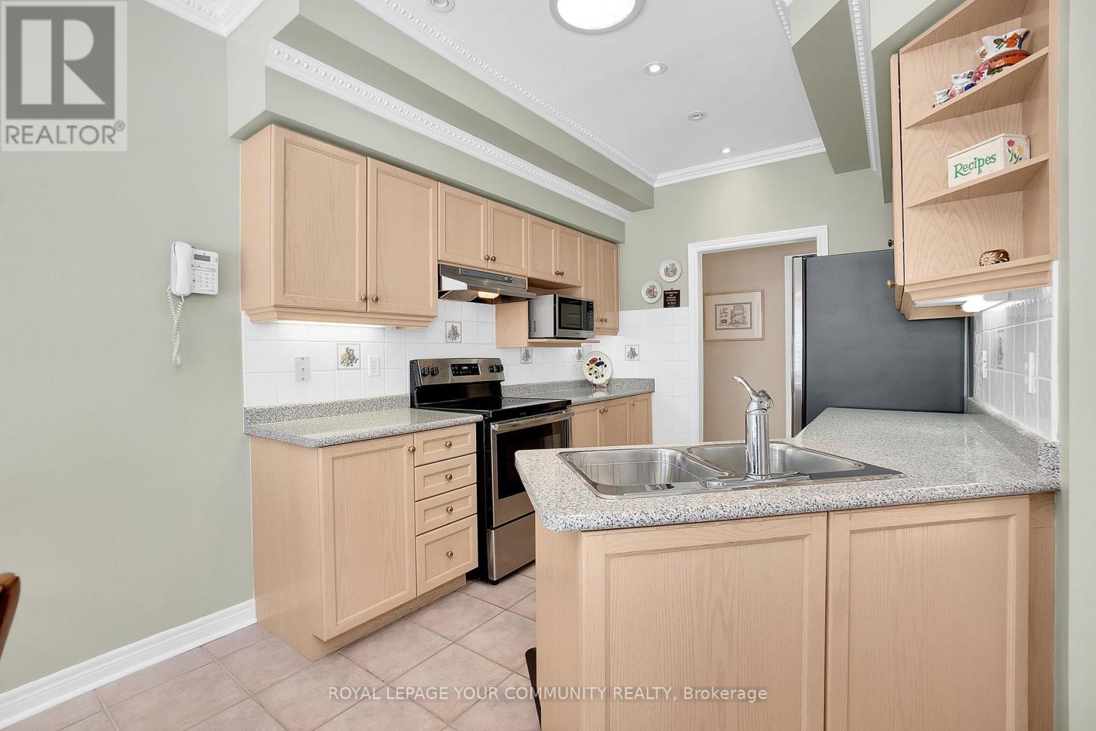 176 Laurentian Boulevard, Vaughan, Ontario  L6A 2V6 - Photo 10 - N12031021