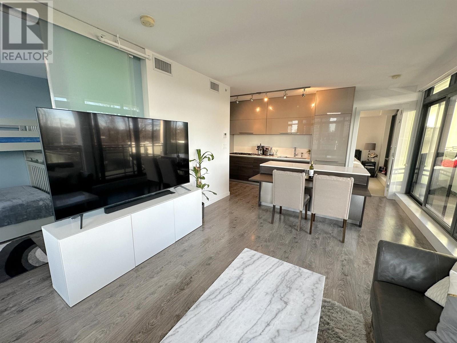 Listing Picture 14 of 36 : 406 2378 ALPHA AVENUE, Burnaby / 本拿比 - 魯藝地產 Yvonne Lu Group - MLS Medallion Club Member