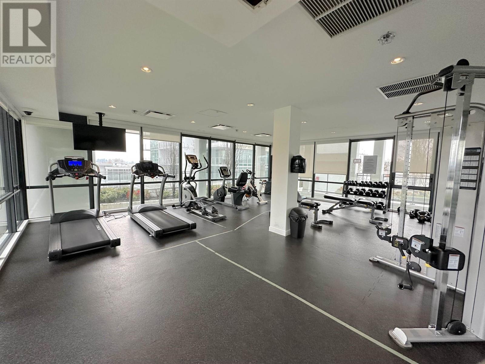 Listing Picture 30 of 36 : 406 2378 ALPHA AVENUE, Burnaby / 本拿比 - 魯藝地產 Yvonne Lu Group - MLS Medallion Club Member
