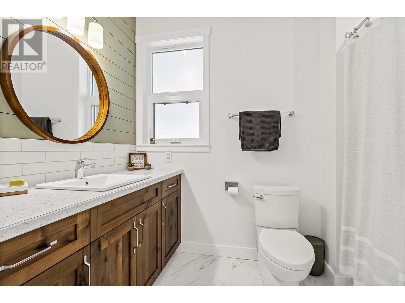Property at 3200 20 Street NE image 2