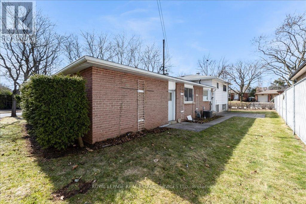525 Seymour Drive, Oakville, Ontario  L6L 3K2 - Photo 32 - W12031508