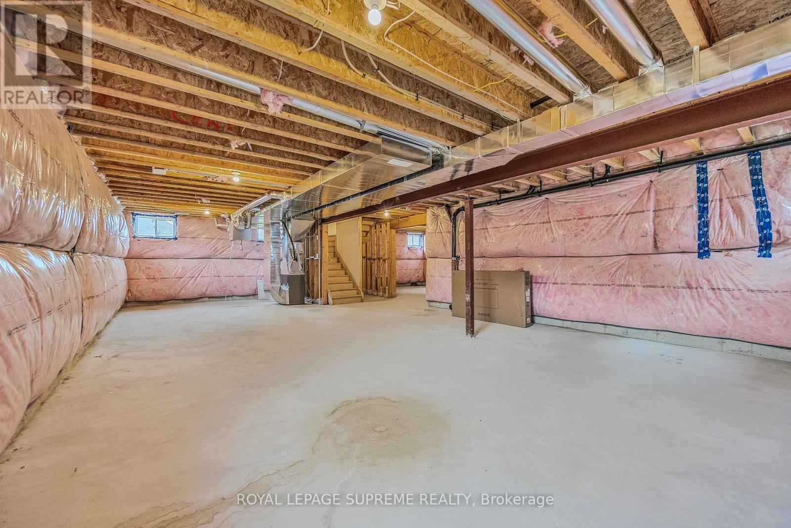 101 Sebastian Street, Blue Mountains, Ontario  N0H 1J0 - Photo 33 - X12031514