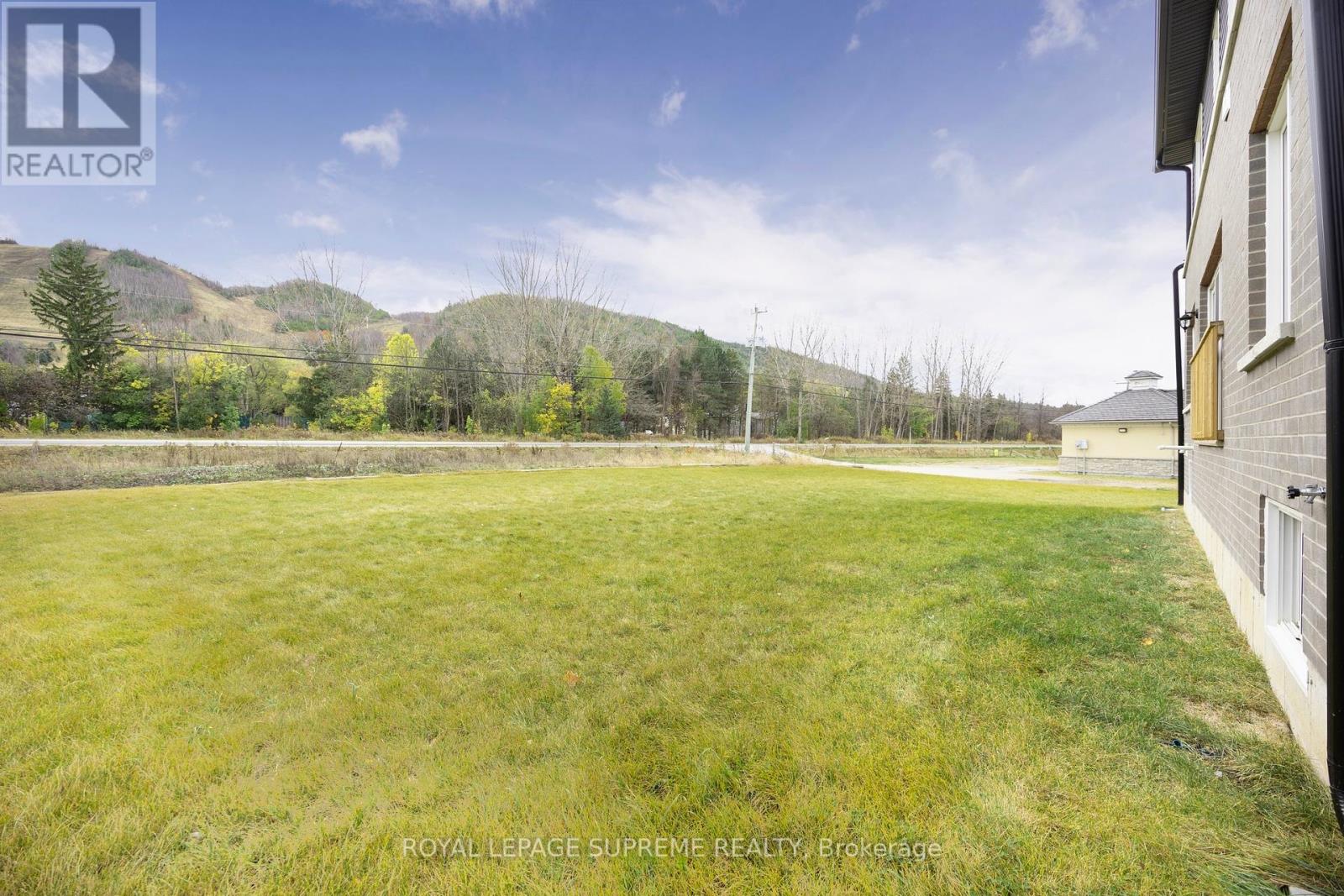 101 Sebastian Street, Blue Mountains, Ontario  N0H 1J0 - Photo 40 - X12031514