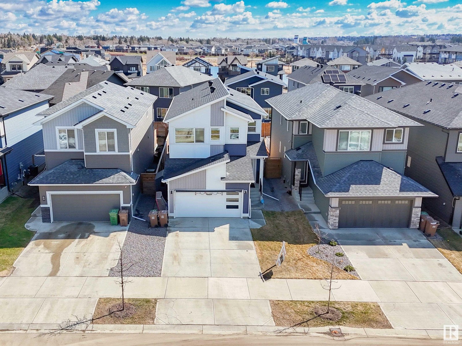 Property at 67 REDSPUR DR image 2