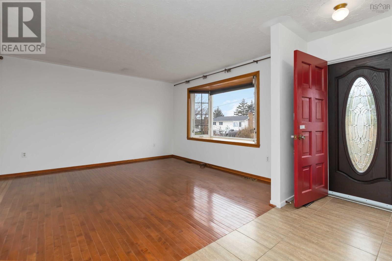 25 Elm Street, Dartmouth, Nova Scotia  B2W 2K4 - Photo 3 - 202505390