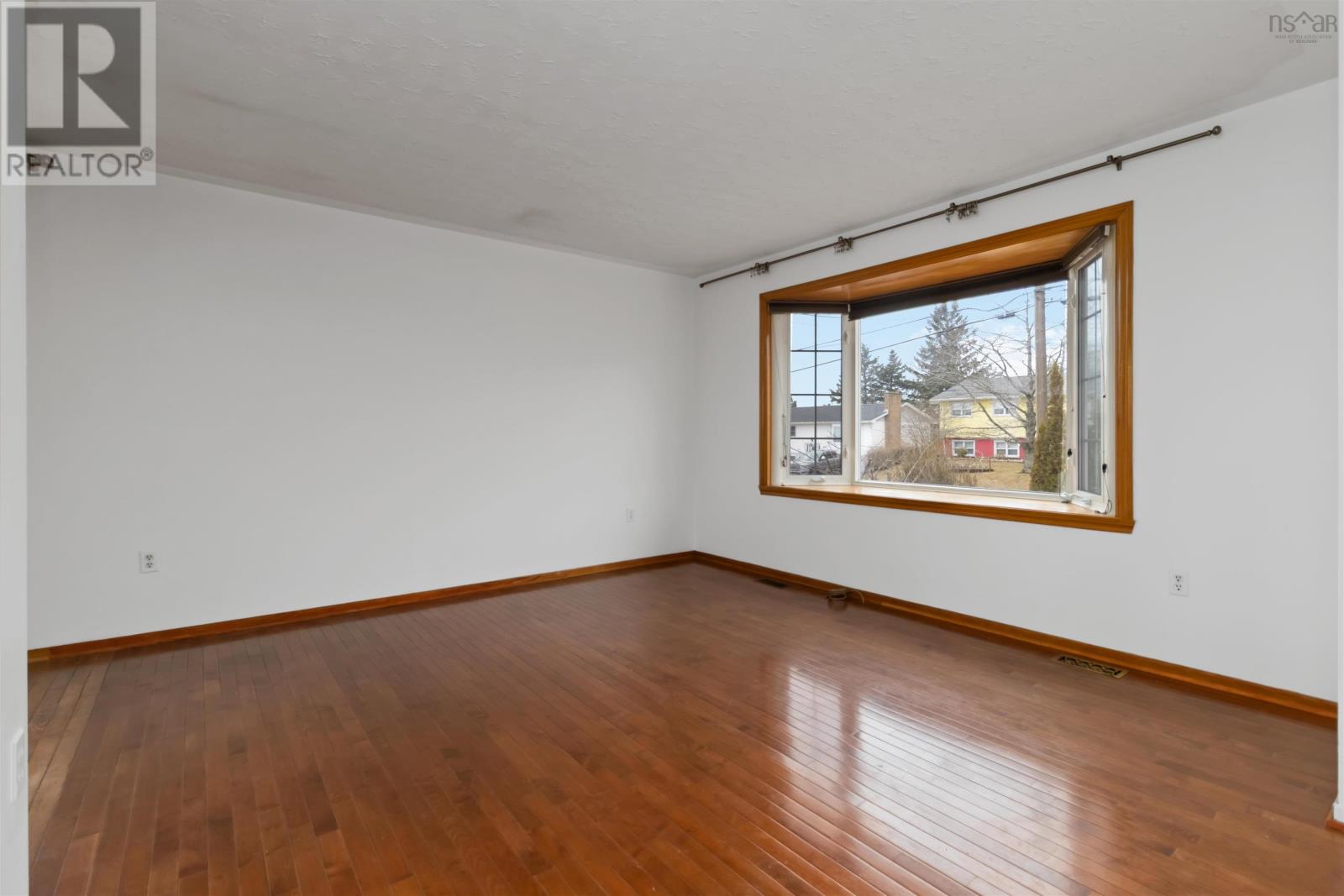 25 Elm Street, Dartmouth, Nova Scotia  B2W 2K4 - Photo 5 - 202505390