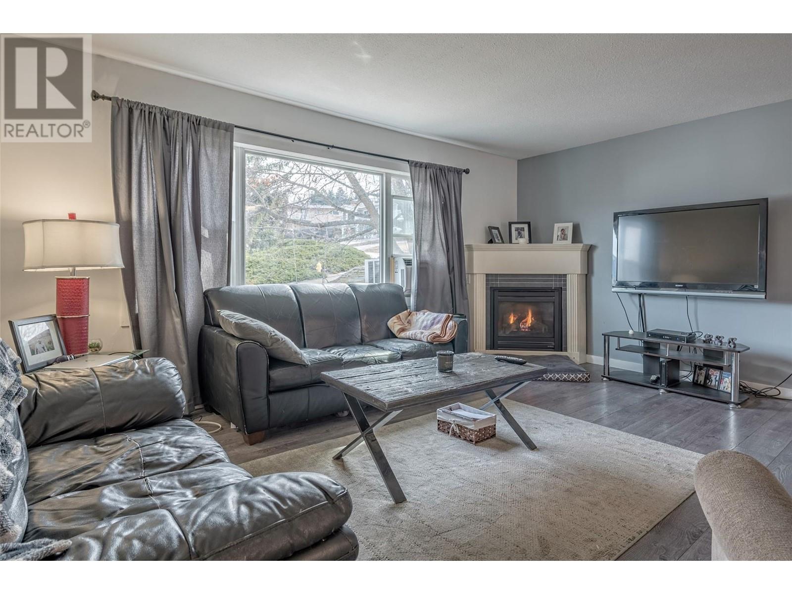 Property at 4113 Westview Place image 3