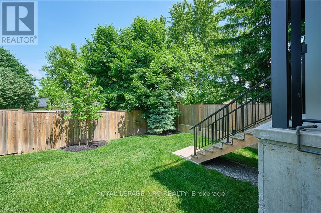 Property at 13 - 1465 STATION STREET image 3
