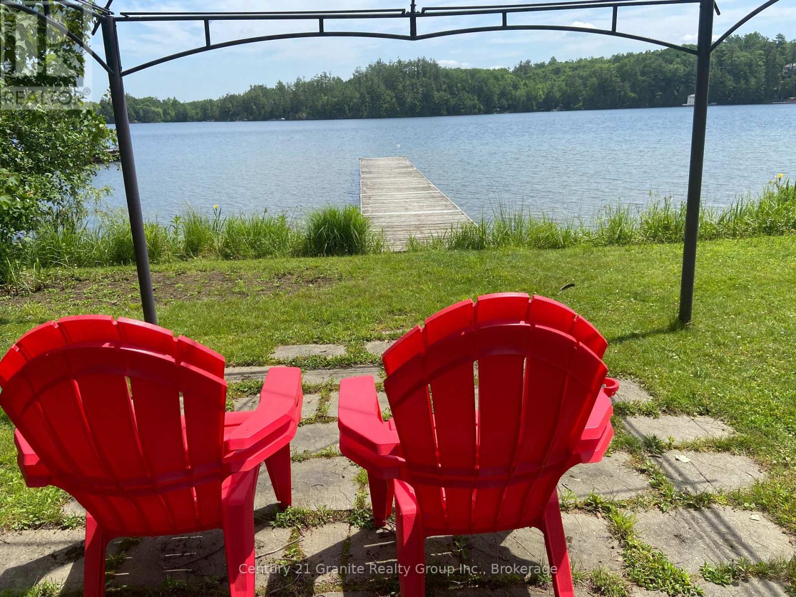 1034 Mariposa Lane, Minden Hills, Ontario  K0M 2K0 - Photo 2 - X12031618