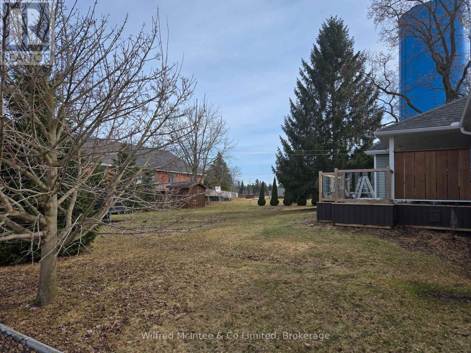10 Wallace Street, Brockton, Ontario  N0G 2V0 - Photo 3 - X12031713