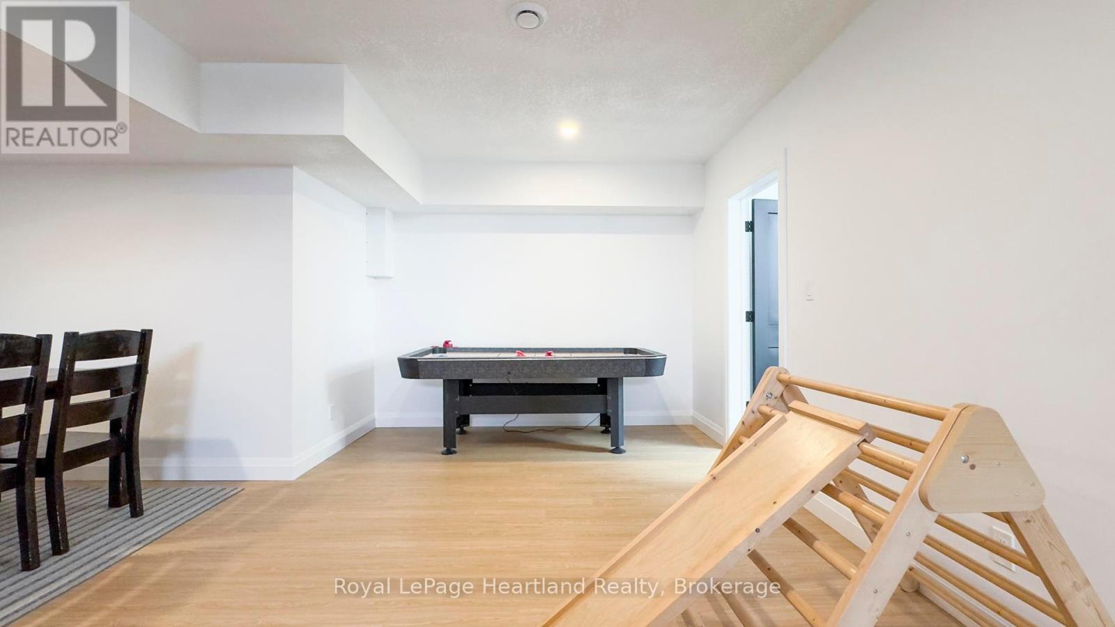 84339 Kent Line, Huron East, Ontario  N0G 1H0 - Photo 37 - X12031740