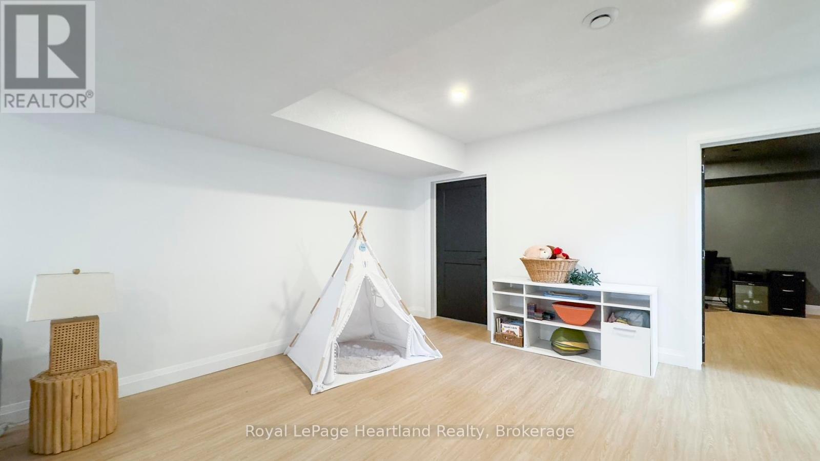 84339 Kent Line, Huron East, Ontario  N0G 1H0 - Photo 39 - X12031740