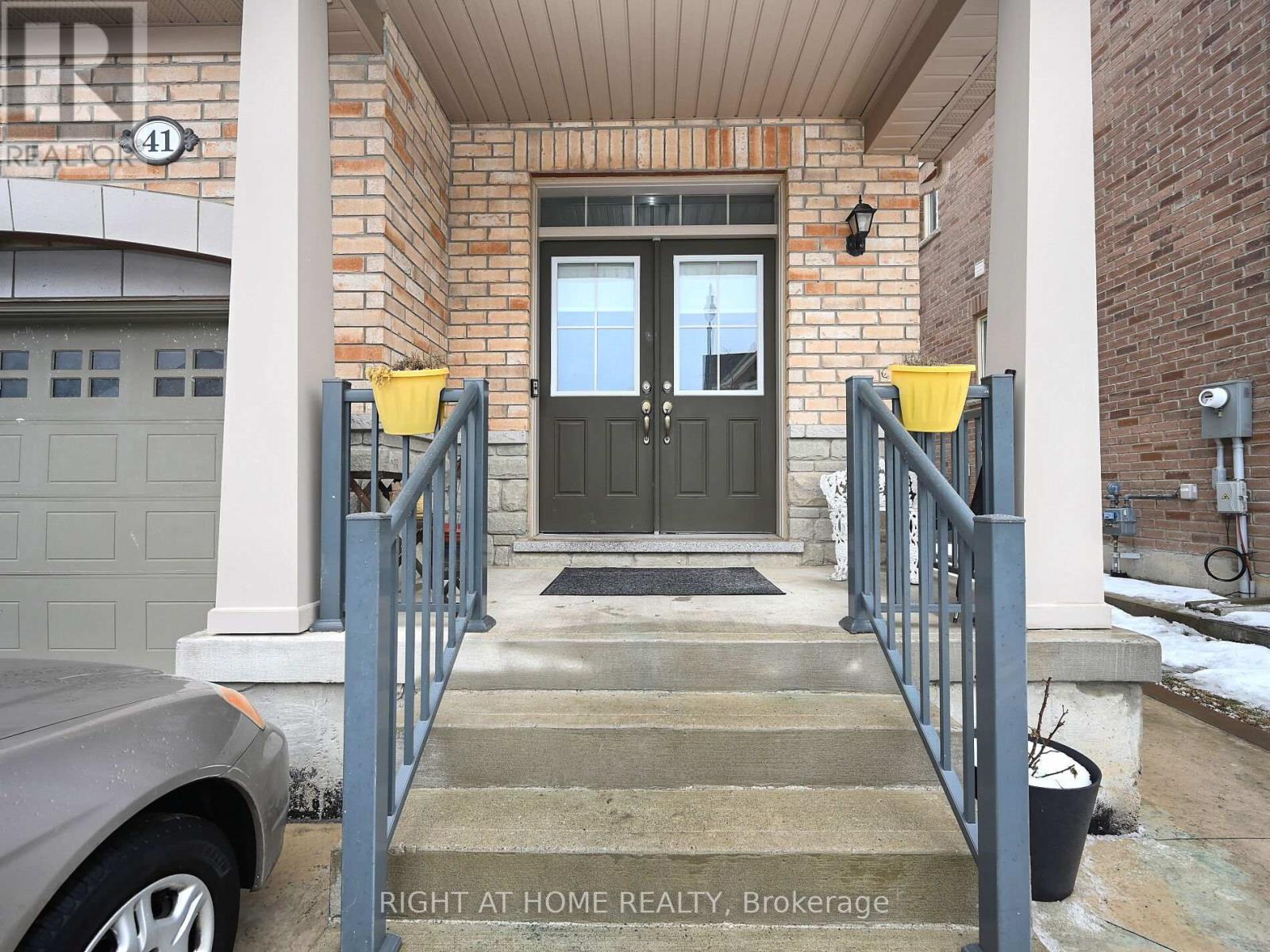Property at 41 MERRYBROOK TRAIL N image 2