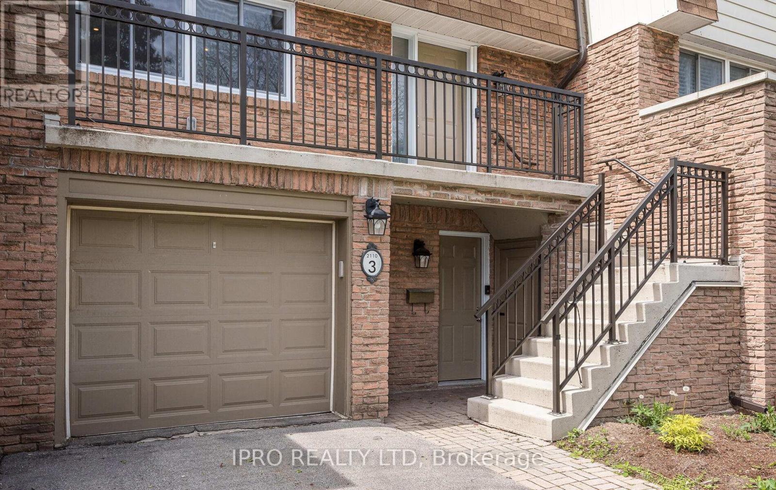 3 - 2110 Marine Drive, Oakville, Ontario  L6L 1B7 - Photo 2 - W12018067