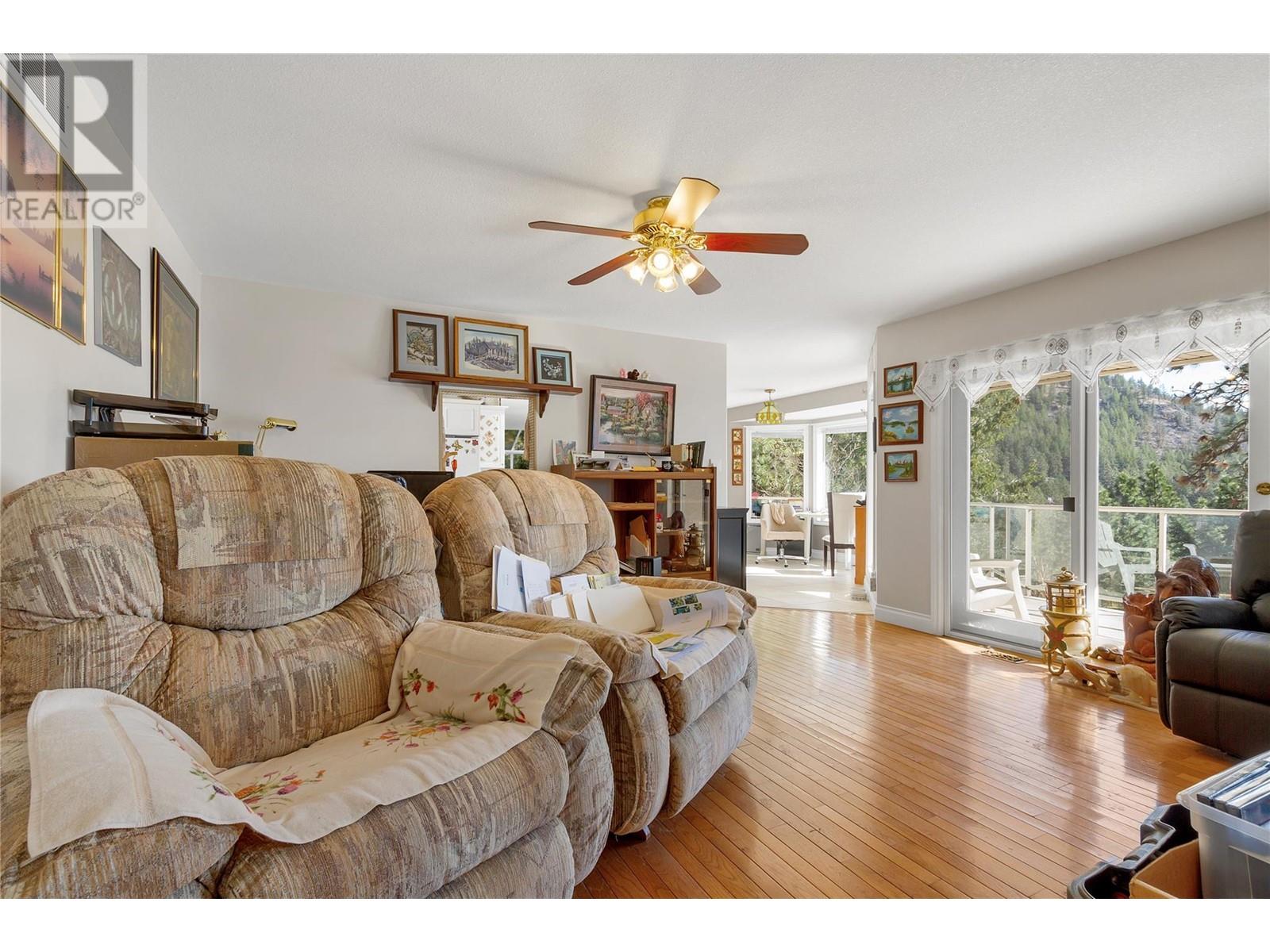 Property at 9060 Tronson Road Unit# 13 image 3