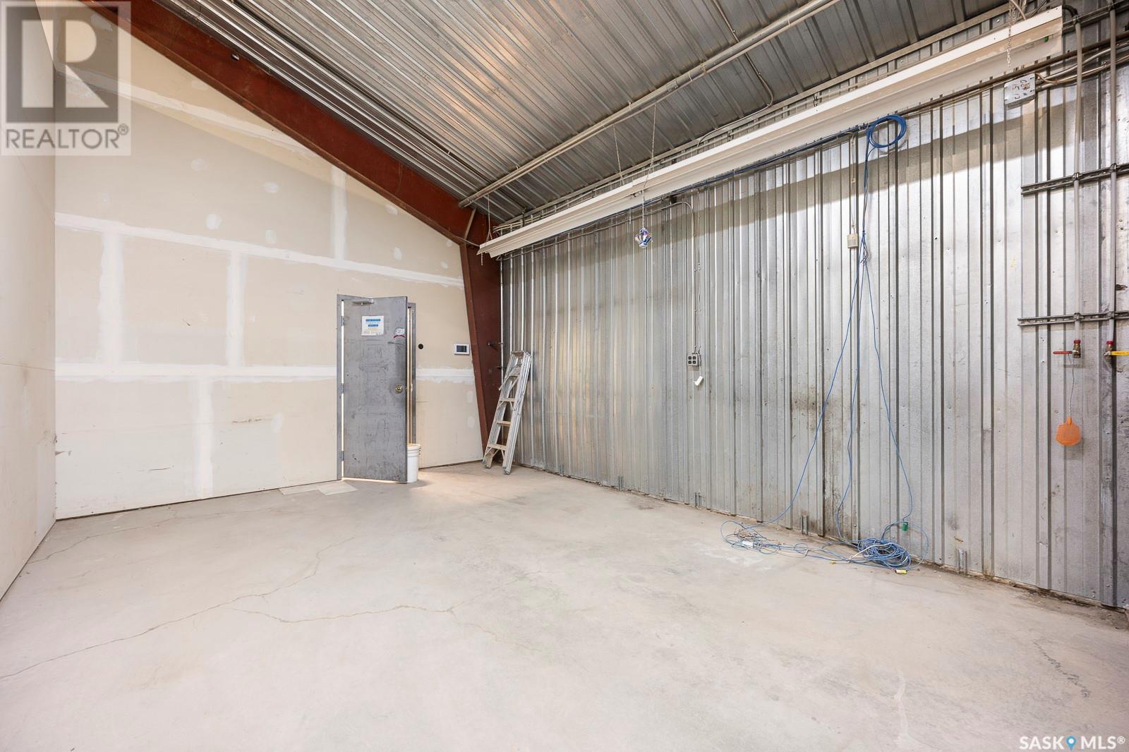 305 Dewdney Avenue, Regina, Saskatchewan  S4N 0E7 - Photo 13 - SK999243