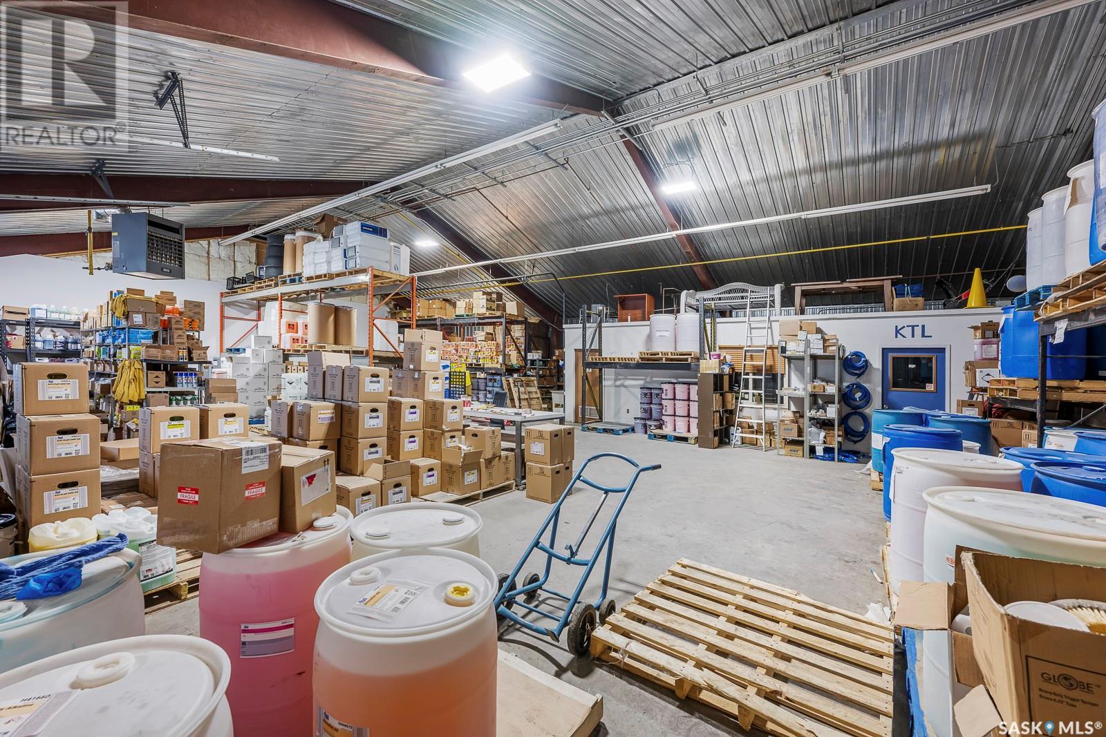 305 Dewdney Avenue, Regina, Saskatchewan  S4N 0E7 - Photo 15 - SK999243