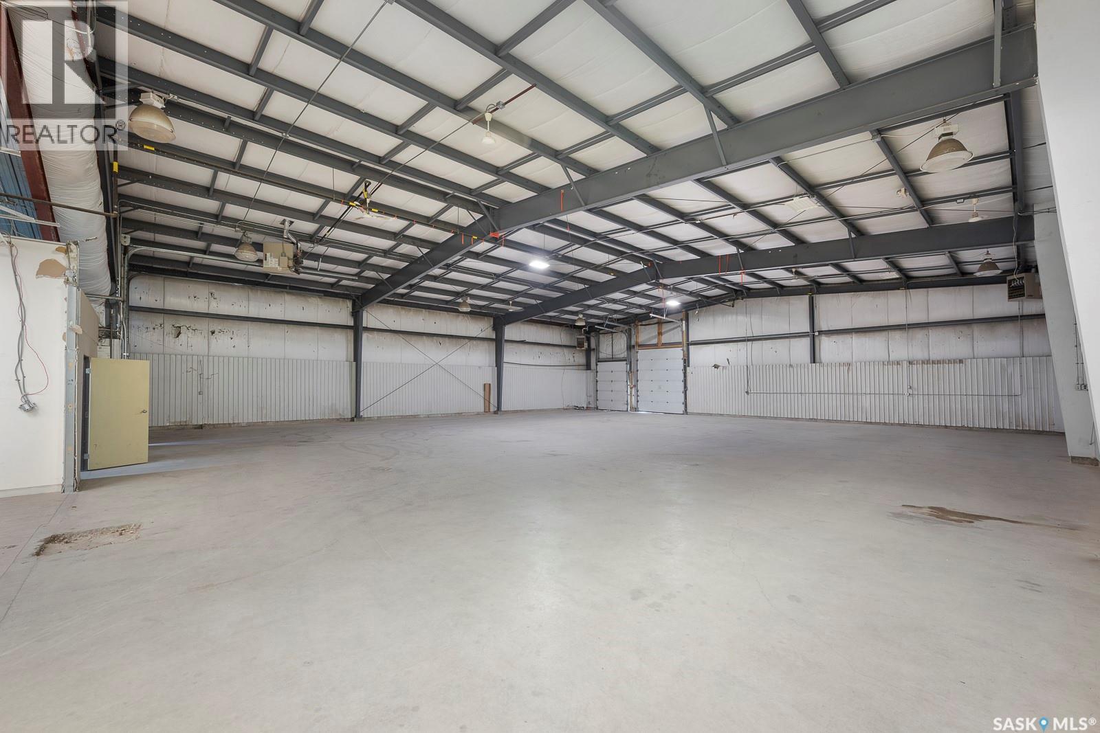 305 Dewdney Avenue, Regina, Saskatchewan  S4N 0E7 - Photo 5 - SK999243