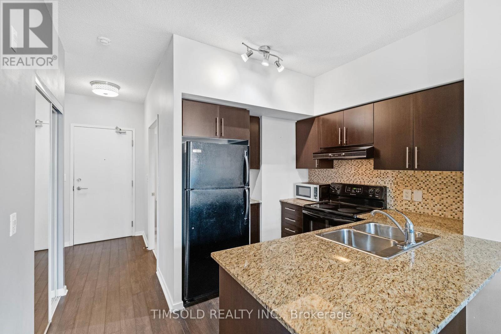102 - 120 Dallimore Circle, Toronto, Ontario  M3C 4J1 - Photo 7 - C12031563