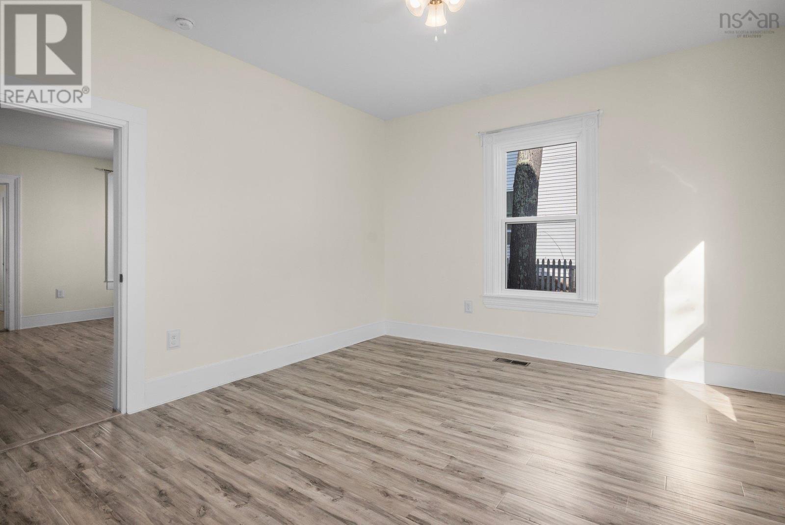 17 Alice Street, Truro, Nova Scotia  B2N 2M4 - Photo 4 - 202505393