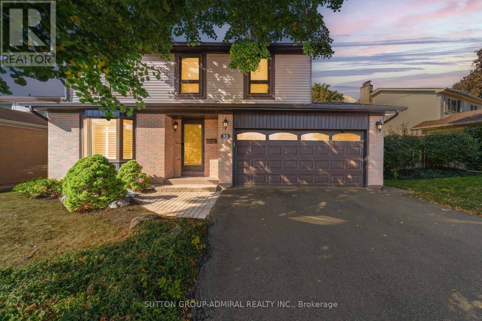 Property at 32 MAYVERN CRESCENT image 1