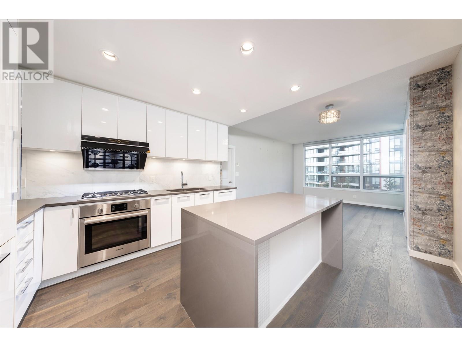 Listing Picture 3 of 24 : 504 3487 BINNING ROAD, Vancouver / 溫哥華 - 魯藝地產 Yvonne Lu Group - MLS Medallion Club Member