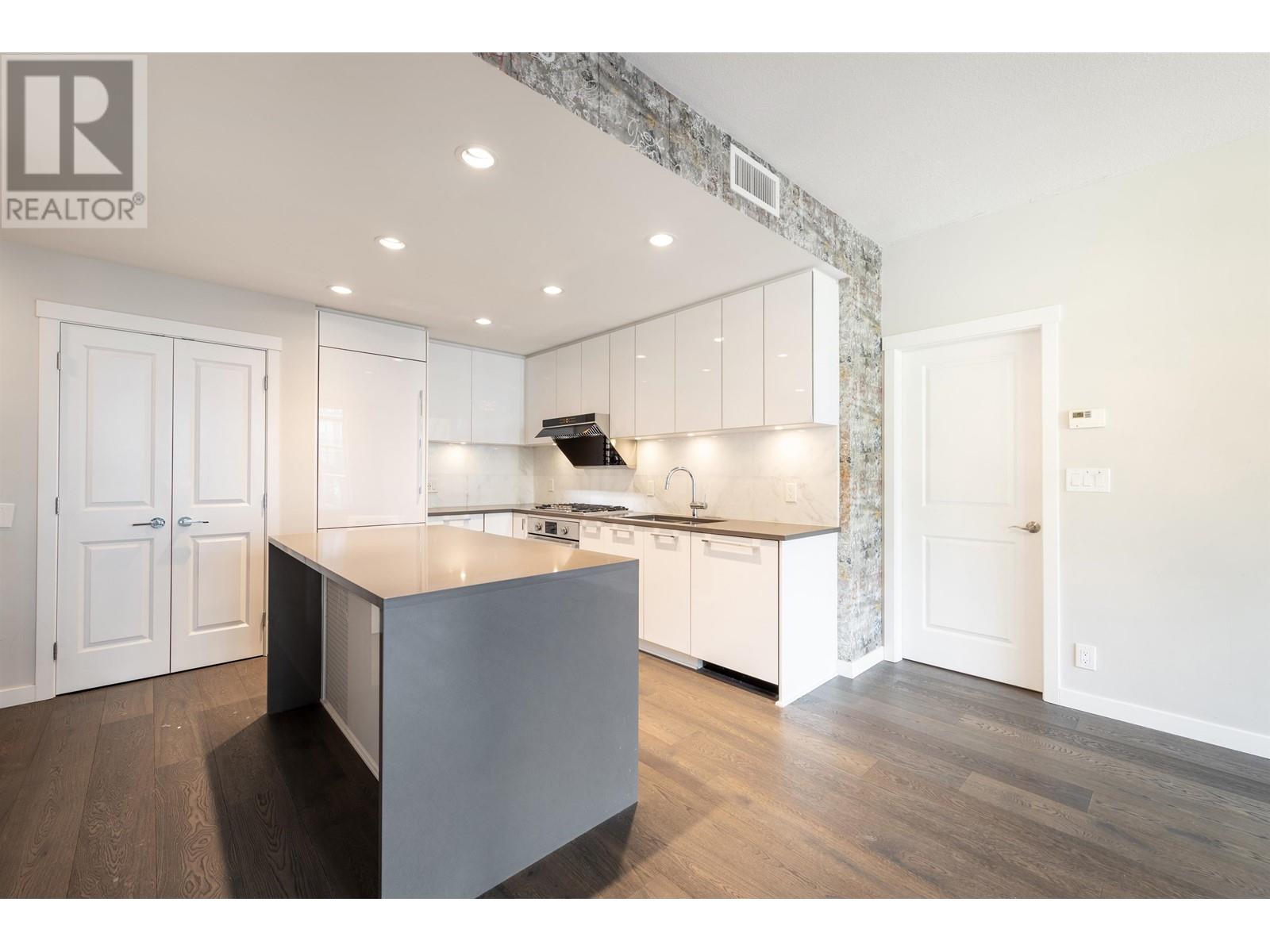 Listing Picture 6 of 24 : 504 3487 BINNING ROAD, Vancouver / 溫哥華 - 魯藝地產 Yvonne Lu Group - MLS Medallion Club Member