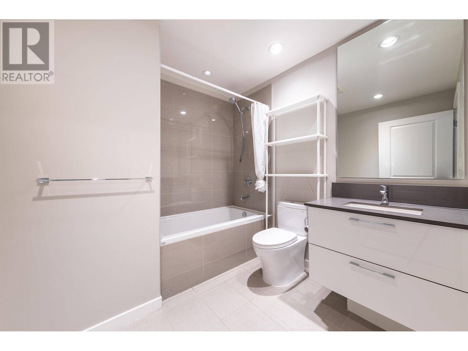 Listing Picture 13 of 24 : 504 3487 BINNING ROAD, Vancouver / 溫哥華 - 魯藝地產 Yvonne Lu Group - MLS Medallion Club Member