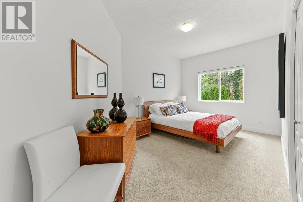 Property at 3044 Debeck Road image 2
