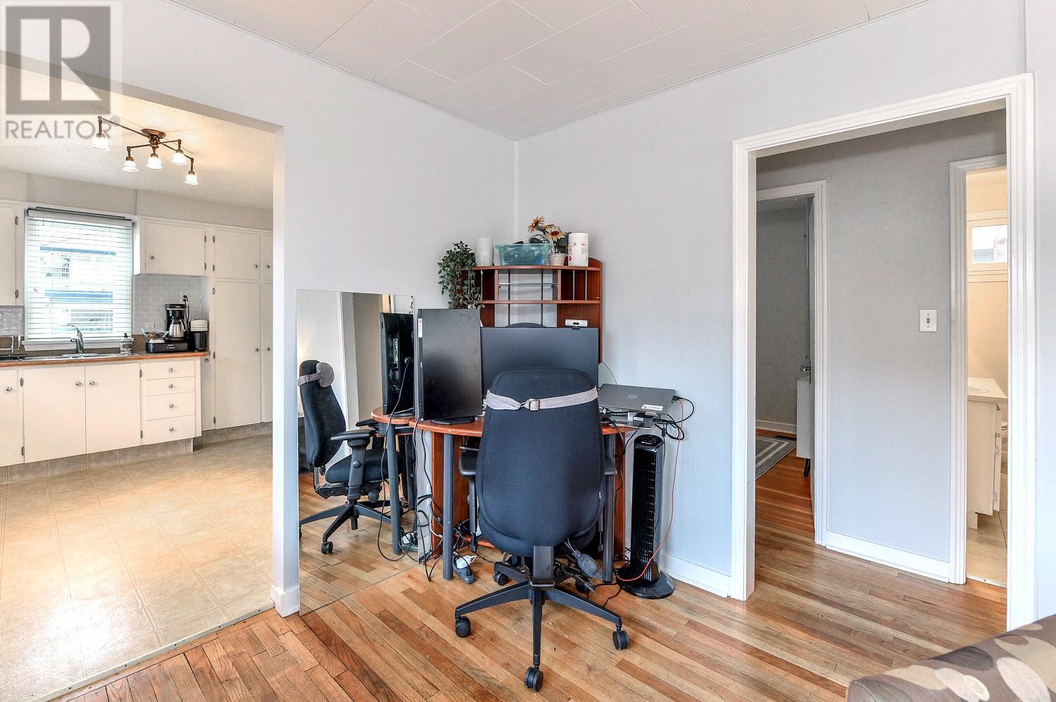 795 Elliot Avenue, Kelowna, British Columbia  V1Y 5T3 - Photo 7 - 10339385