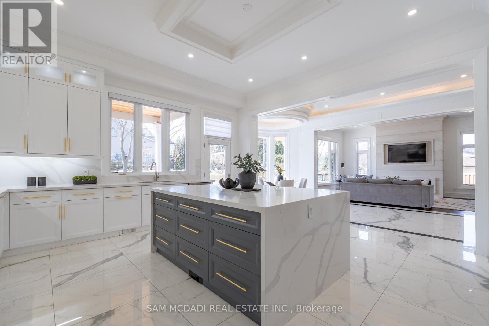 2554 Liruma Road, Mississauga, Ontario  L5K 1Y6 - Photo 12 - W12031571