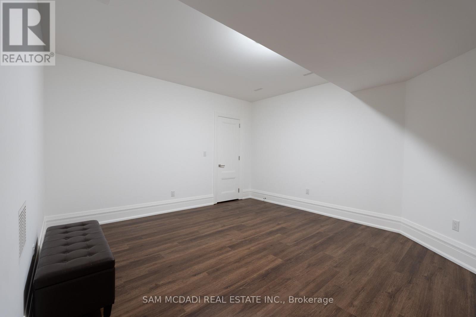 2554 Liruma Road, Mississauga, Ontario  L5K 1Y6 - Photo 42 - W12031571