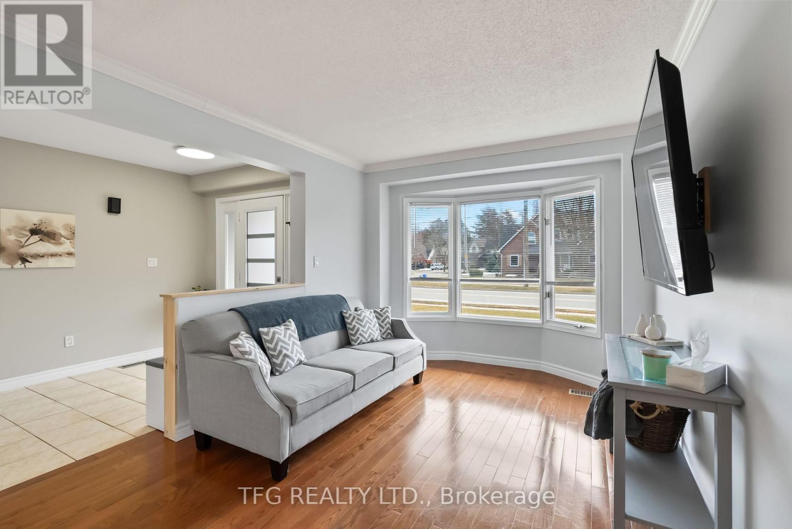 Property at 2 GOLDPINE AVENUE image 5