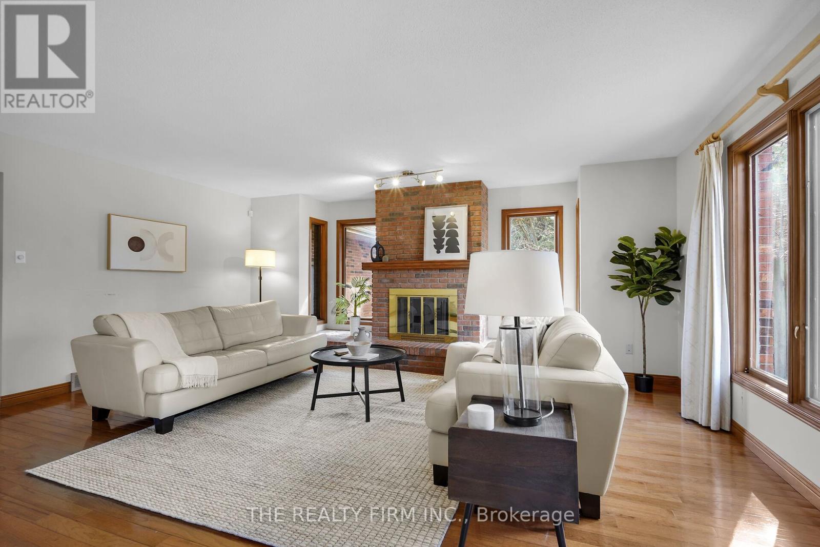 Photo 8 of 48 for 1332 Corley Drive N